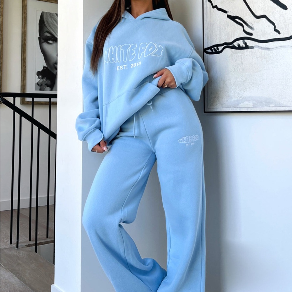 WHITE FOX LOUNGE SET